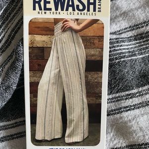 Women’s wide leg pants